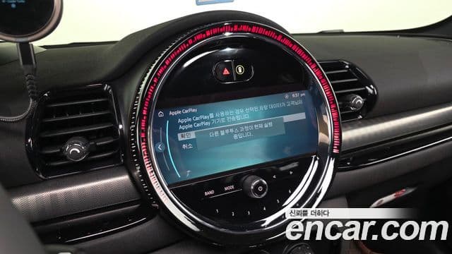Mini Cooper S Clubman 2023 — фото 15 из 20