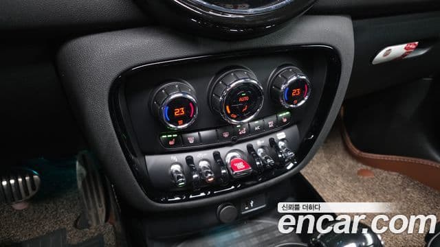 Mini Cooper S Clubman 2023 — Şəkil 17/20