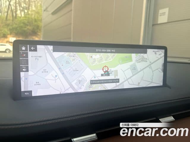 Genesis GV70 2022 — ფოტო 15/20