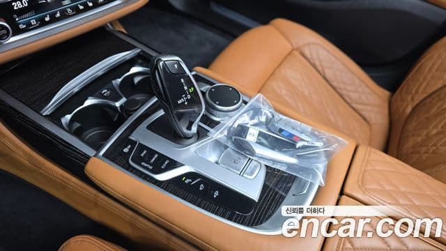 BMW 7 Series 2020 — ფოტო 9/20