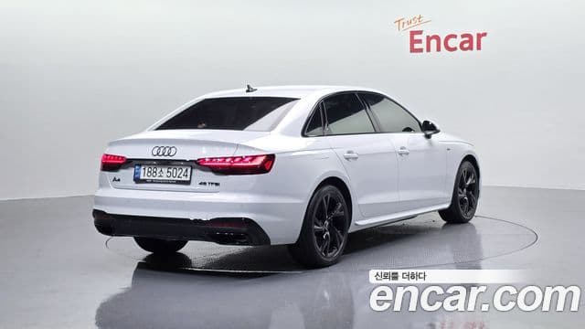 Audi A4 2022 — фото 2 из 20