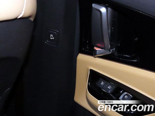 Kia Carnival 2021 — Фото 15/20