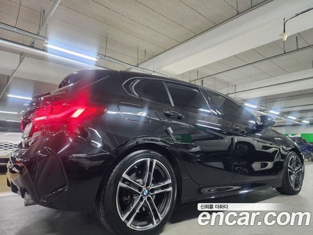 BMW 1 Series 2021 — фото 3 из 20