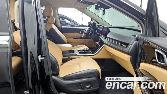 Kia Carnival 2021 — Фото 11/20