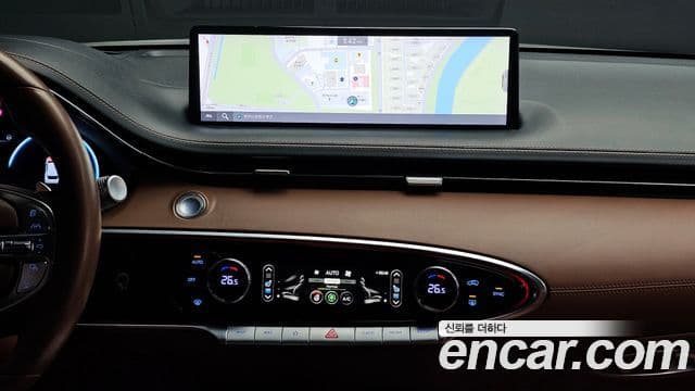 Genesis GV70 2021 — ფოტო 19/20