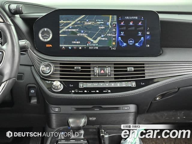 Lexus LS500 2021 — фото 14 из 20