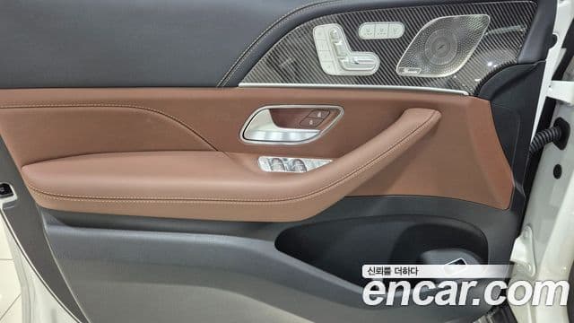Mercedes-Benz GLE-Class 2025 — Фото 8/20