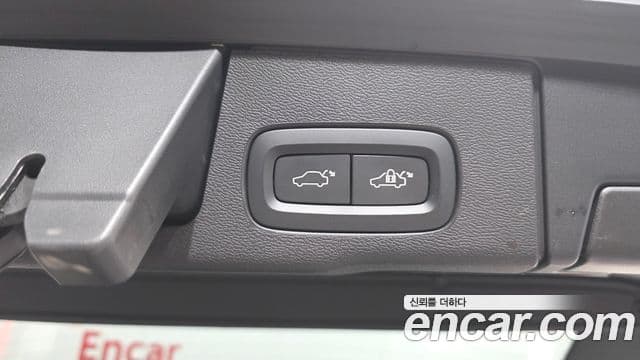 Volvo XC60 2020 — фото 20 из 20