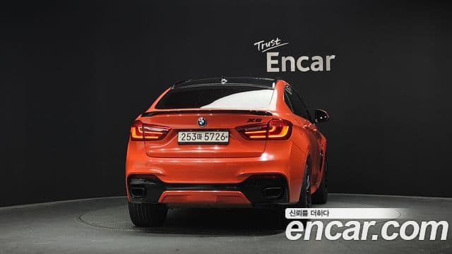 BMW X6 2018 — Photo 10/20