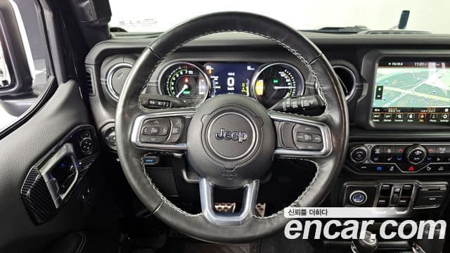 Jeep Wrangler 2022 — Şəkil 13/20