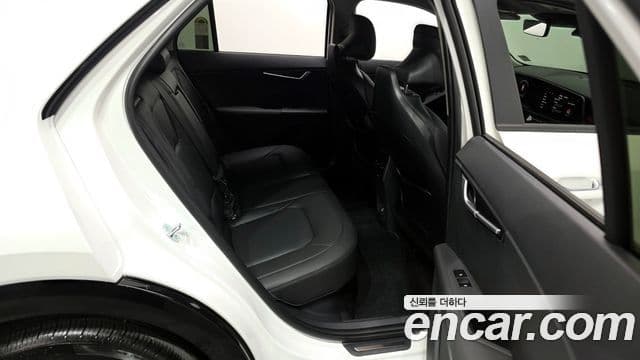 Kia Niro 2025 — фото 12 из 20