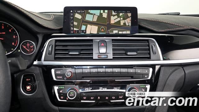 BMW 3 Series 2018 — Şəkil 12/20