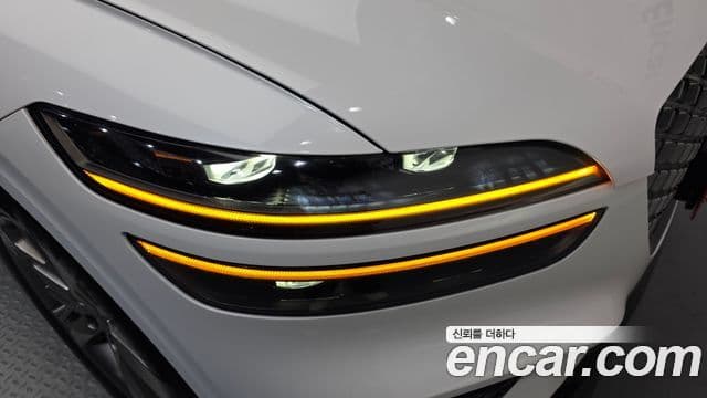 Genesis GV70 2021 — Photo 9/33