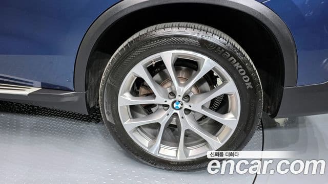 BMW X5 2020 — Photo 2/30