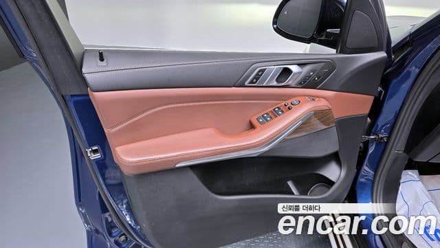 BMW X5 2020 — Photo 6/30