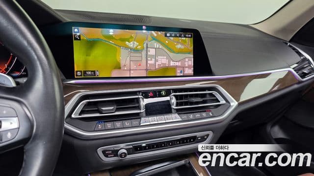 BMW X5 2020 — Photo 21/30
