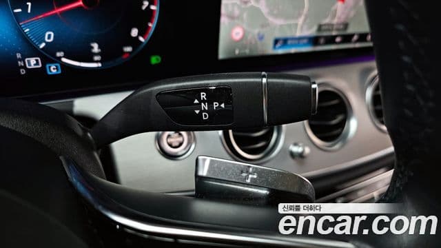 Mercedes-Benz E-Class 2021 — ფოტო 9/20