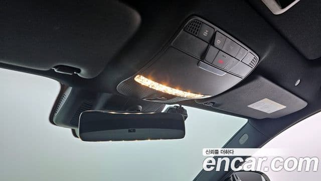 Mercedes-Benz E-Class 2021 — ფოტო 16/20