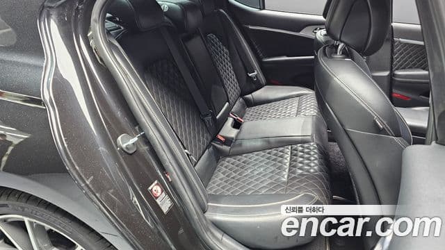 Genesis G70 2018 — ფოტო 12/20