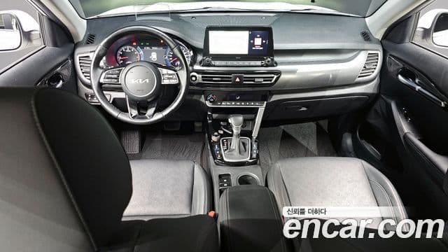Kia Seltos 2021 — ფოტო 7/20