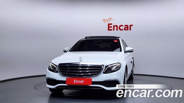 Mercedes-Benz E-Class 2019 — ფოტო 3/20