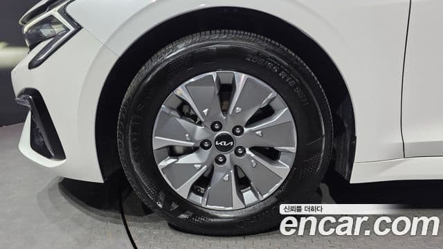 Kia K5 2025 — фото 5 из 20