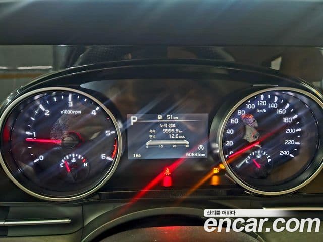 Kia Carnival 2023 — фото 14 из 20