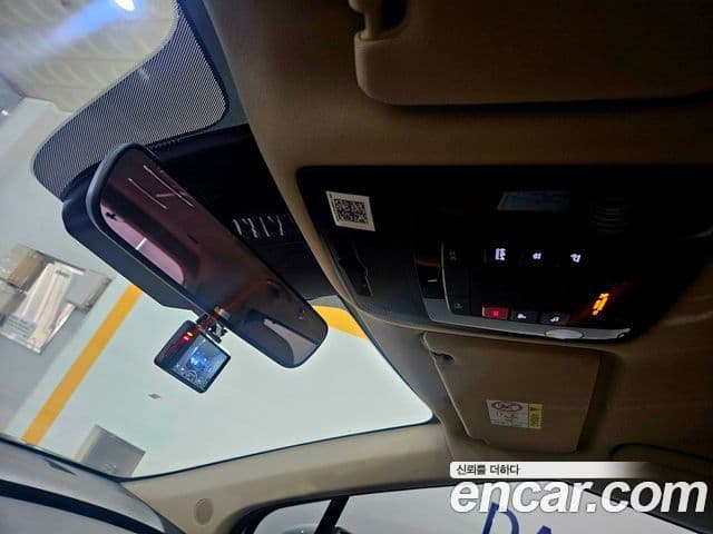 Kia Carnival 2023 — фото 15 из 20
