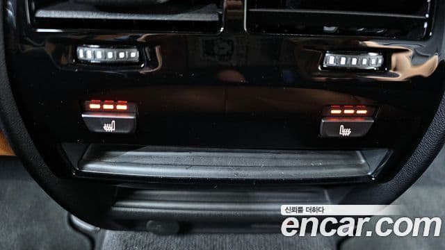 BMW 5 Series 2023 — ფოტო 18/20