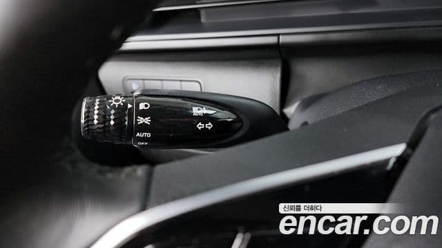 Hyundai Staria 2022 — ფოტო 18/20