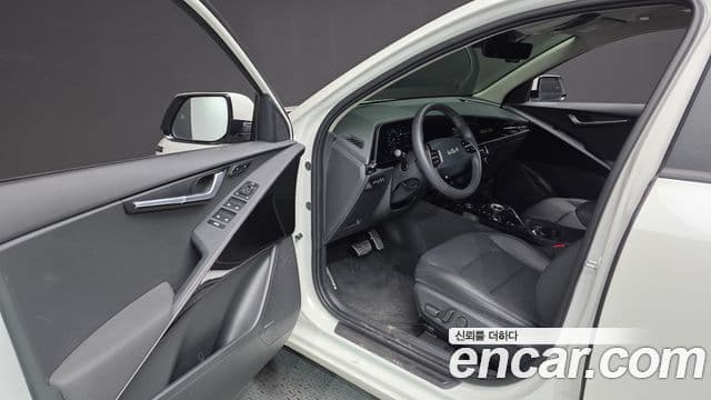 Kia Niro 2025 — Şəkil 10/20