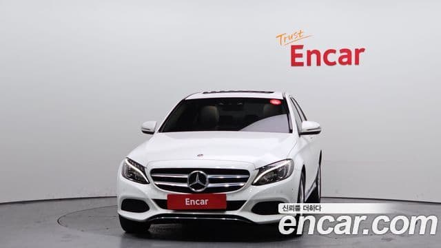 Mercedes-Benz C-Class 2018 — Şəkil 8/20