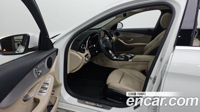 Mercedes-Benz C-Class 2018 — Şəkil 15/20