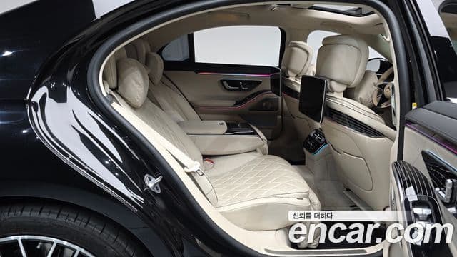 Mercedes-Benz S-Class 2022 — Photo 20/36
