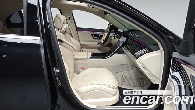 Mercedes-Benz S-Class 2022 — Photo 26/36