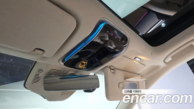 Mercedes-Benz S-Class 2022 — Photo 23/36
