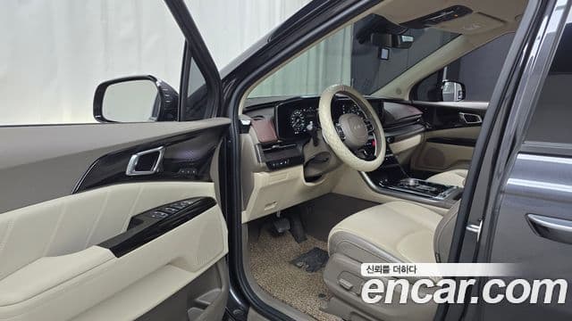Kia Carnival 2022 — Şəkil 10/20