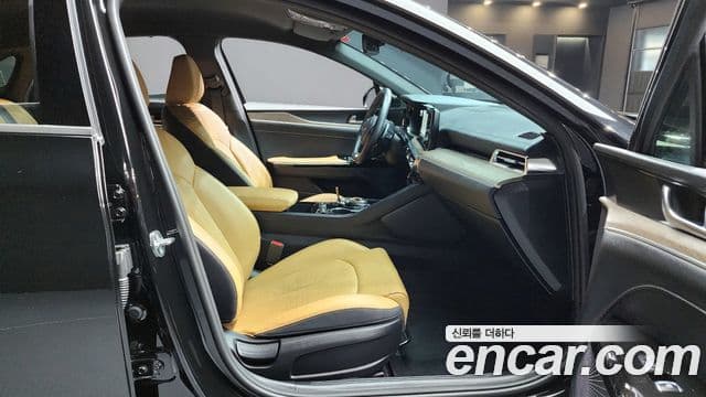 Kia K5 2023 — Photo 21/31