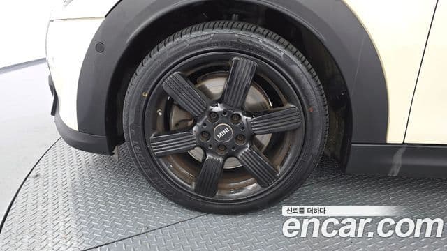 Mini Cooper S Convertible 2022 — фото 5 из 20