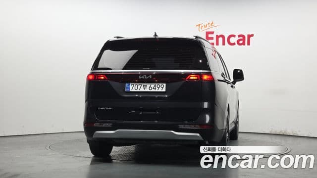 Kia Carnival 2023 — Фото 4/20