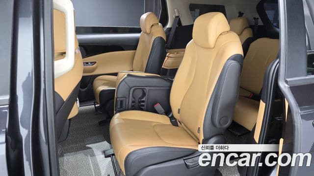 Kia Carnival 2023 — Фото 12/20