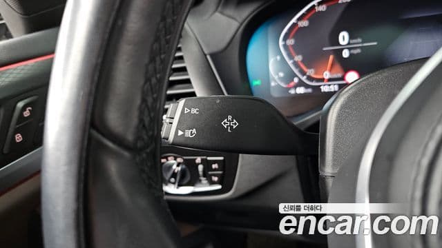 BMW X4 2021 — Photo 17/34