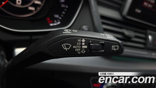 Audi Q5 2020 — Photo 11/34