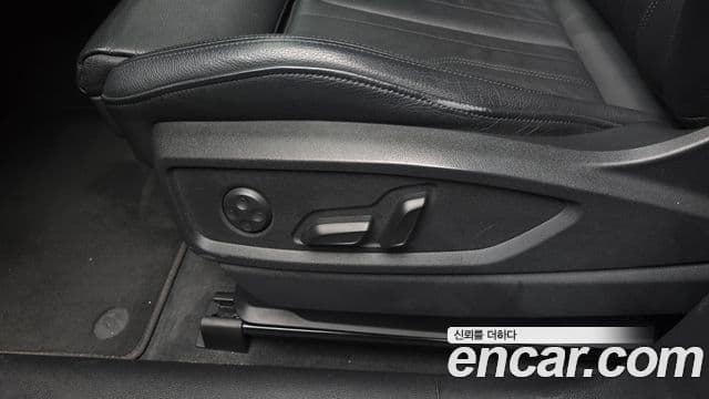 Audi Q5 2020 — Photo 26/34