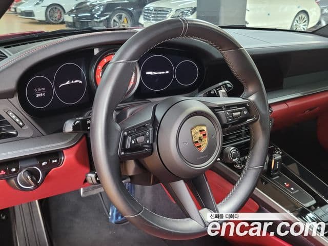Porsche 911 2020 — Photo 1/20