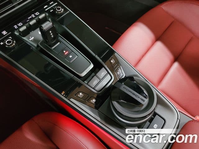 Porsche 911 2020 — Photo 6/20