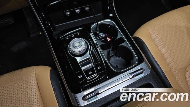 Kia Carnival 2022 — Şəkil 9/20