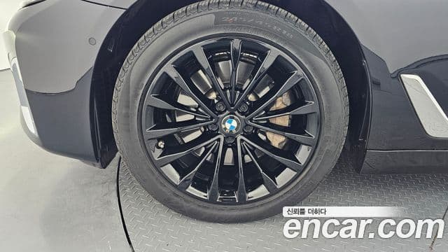 BMW 5 Series 2022 — фото 5 из 20