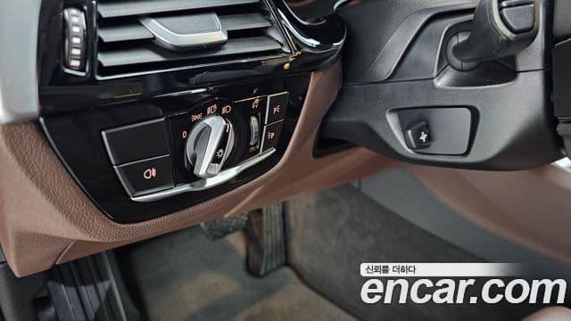 BMW 5 Series 2022 — ფოტო 14/20