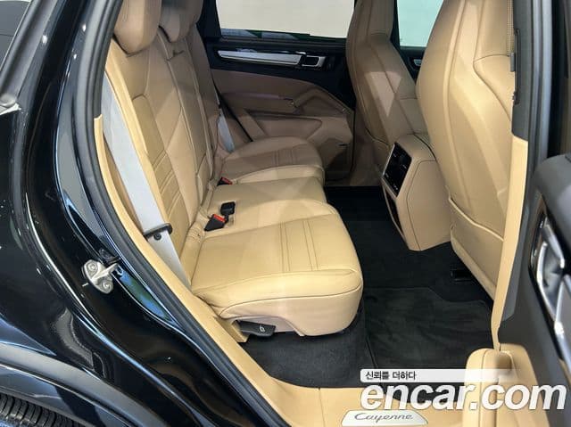 Porsche Cayenne 2023 — Şəkil 18/20
